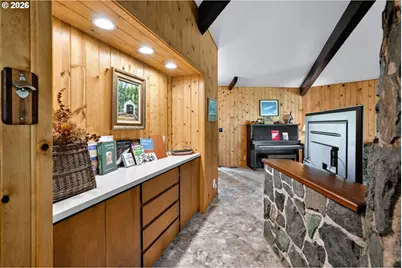 46725 Goodpasture Rd, Vida, OR 97488 - Photo 9