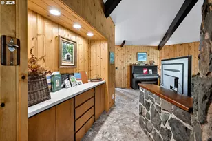 46725 Goodpasture Rd, Vida, OR 97488 - Photo 9