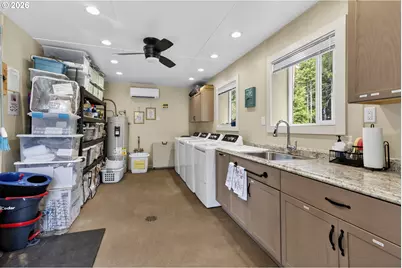 46725 Goodpasture Rd, Vida, OR 97488 - Photo 41