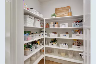 2918 N Juniper Dr, Newberg, OR 97132 - Photo 17