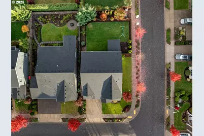 2918 N Juniper Dr, Newberg, OR 97132 - Photo 39