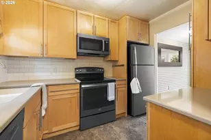 6810 NE Hancock St, Portland, OR 97213 - Photo 13