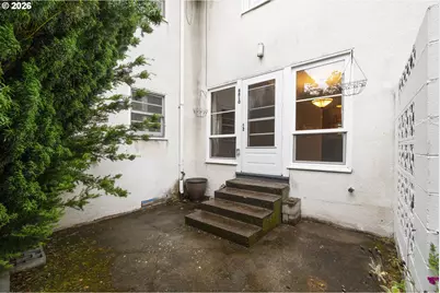 6810 NE Hancock St, Portland, OR 97213 - Photo 37
