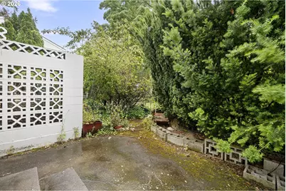 6810 NE Hancock St, Portland, OR 97213 - Photo 31