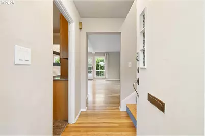 6810 NE Hancock St, Portland, OR 97213 - Photo 3
