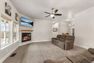 554 Oak Valley Loop, Roseburg North, OR 97495 - Photo 7