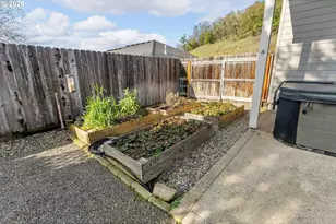 554 Oak Valley Loop, Roseburg North, OR 97495 - Photo 35