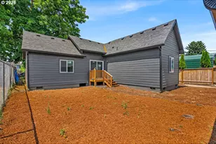 656 Hall St, Woodburn, OR 97071 - Photo 23