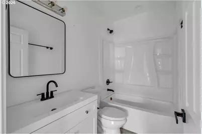 656 Hall St, Woodburn, OR 97071 - Photo 19