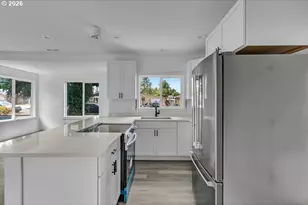656 Hall St, Woodburn, OR 97071 - Photo 11