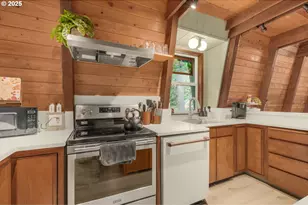 21760 E Tree Swallow Ln, Mount Hood Village, OR 97049 - Photo 11