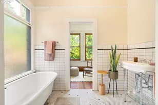 2425 NW Johnson St, Portland, OR 97210 - Photo 27