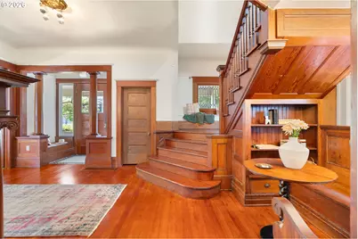 2425 NW Johnson St, Portland, OR 97210 - Photo 9