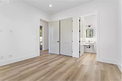 19319 SE River Rd, Milwaukie, OR 97267 - Photo 9