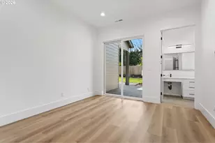 19319 SE River Rd, Milwaukie, OR 97267 - Photo 27