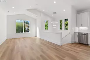 19319 SE River Rd, Milwaukie, OR 97267 - Photo 31