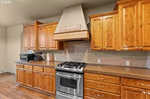 15485 SW Willamette Valley Ct, Beaverton, OR 97007 - Photo 9