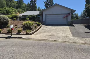 133 SE Terra Ct, Myrtle Creek, OR 97457 - Photo 3