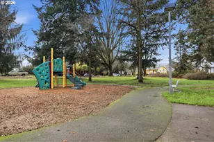 9459 N Calhoun Ave, Portland, OR 97203 - Photo 39