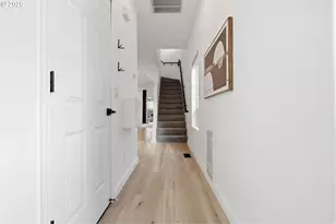 9459 N Calhoun Ave, Portland, OR 97203 - Photo 7