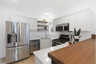 9459 N Calhoun Ave, Portland, OR 97203 - Photo 13