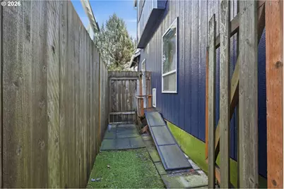 9459 N Calhoun Ave, Portland, OR 97203 - Photo 37