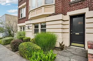 1529 SE Hawthorne Blvd, Portland, OR 97214 - Photo 5