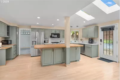 13465 SW Lancewood St, Beaverton, OR 97008 - Photo 7