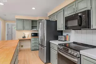 13465 SW Lancewood St, Beaverton, OR 97008 - Photo 11