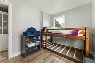 411 Lane St, Silverton, OR 97381 - Photo 9