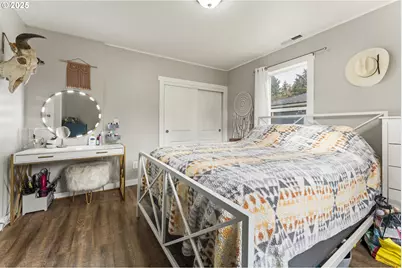 411 Lane St, Silverton, OR 97381 - Photo 7