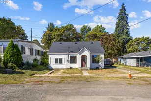 718 SE Washington St, Willamina, OR 97396 - Photo 1
