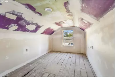 718 SE Washington St, Willamina, OR 97396 - Photo 19