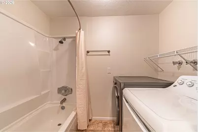 2885 Timberline Dr, Eugene, OR 97405 - Photo 17