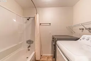 2885 Timberline Dr, Eugene, OR 97405 - Photo 17