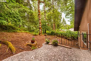 2885 Timberline Dr, Eugene, OR 97405 - Photo 23
