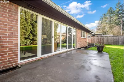 2437 NE 134th Pl, Portland, OR 97230 - Photo 35