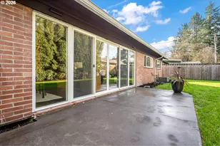 2437 NE 134th Pl, Portland, OR 97230 - Photo 35