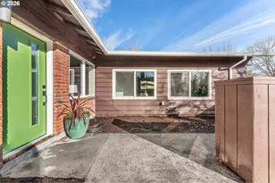 2437 NE 134th Pl, Portland, OR 97230 - Photo 39