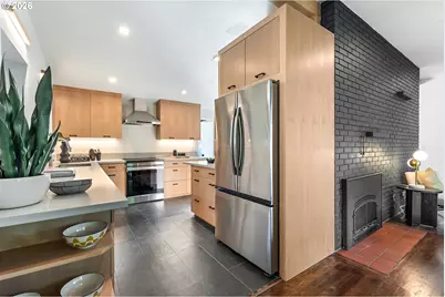 2437 NE 134th Pl, Portland, OR 97230 - Photo 11