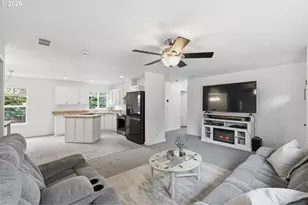 734 Filbert Ave, Eugene, OR 97404 - Photo 9