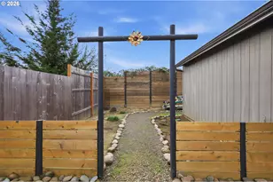 734 Filbert Ave, Eugene, OR 97404 - Photo 31