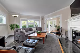 2734 SW Fern St, Portland, OR 97201 - Photo 5