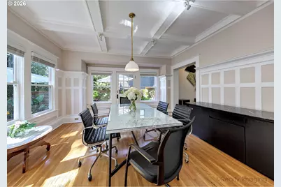 2734 SW Fern St, Portland, OR 97201 - Photo 9