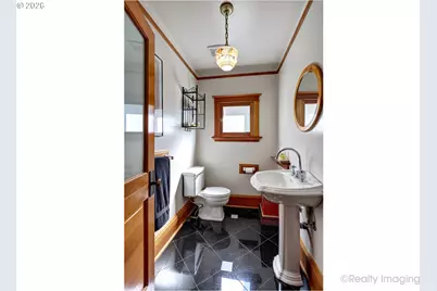 2734 SW Fern St, Portland, OR 97201 - Photo 13