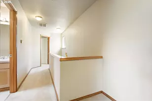 65 SE 88th Ave, Portland, OR 97216 - Photo 21