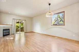 65 SE 88th Ave, Portland, OR 97216 - Photo 9