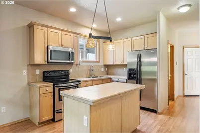 65 SE 88th Ave, Portland, OR 97216 - Photo 5