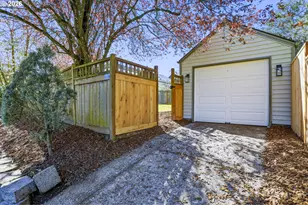 1775 NE Holman St, Portland, OR 97211 - Photo 29