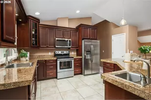 12601 SE Majestic Ln, Happy Valley, OR 97086 - Photo 11